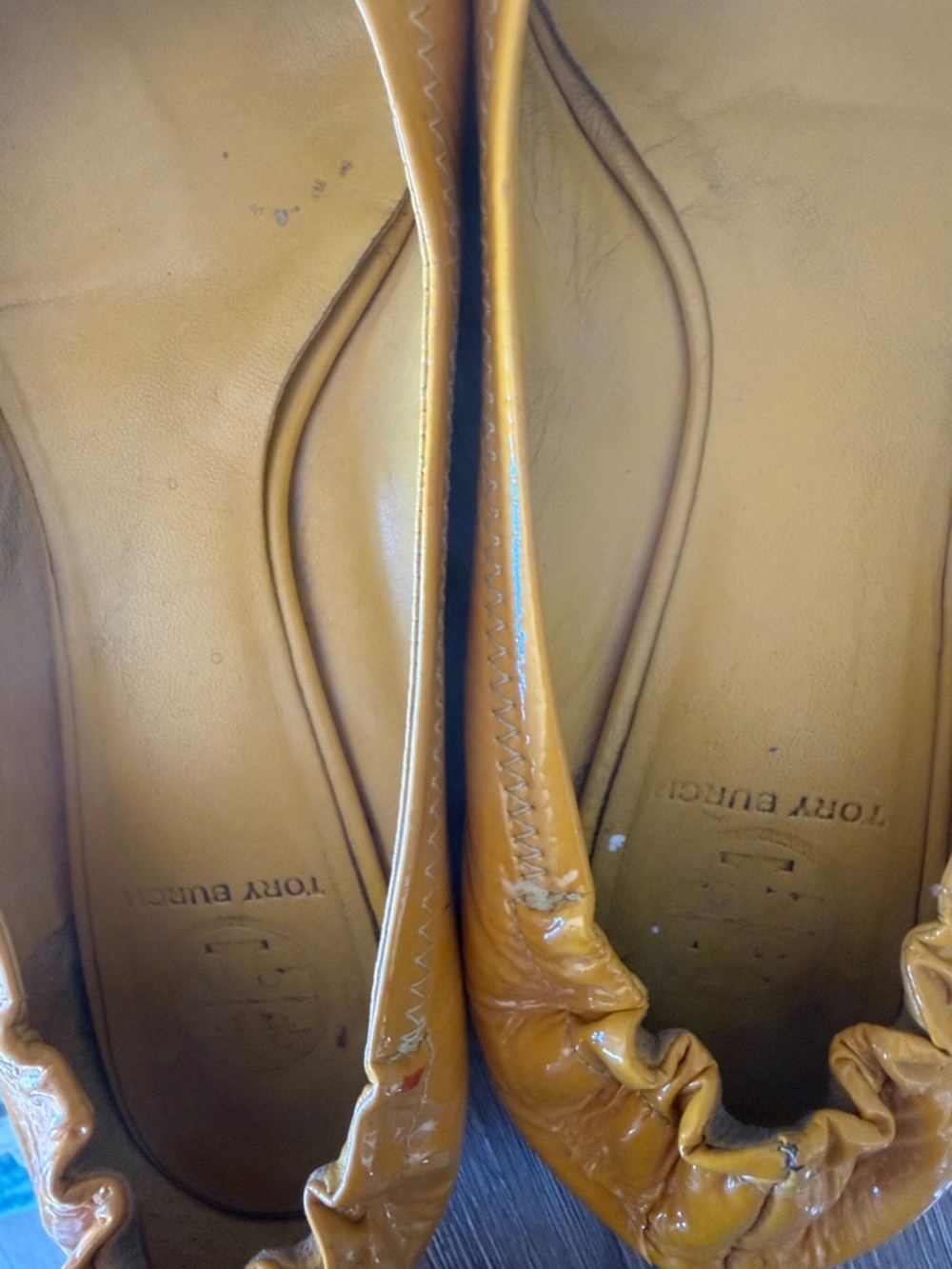 Tory Burch Mustard Yellow Logo Round-Toe Ballet Flats - Picture 9 of 10